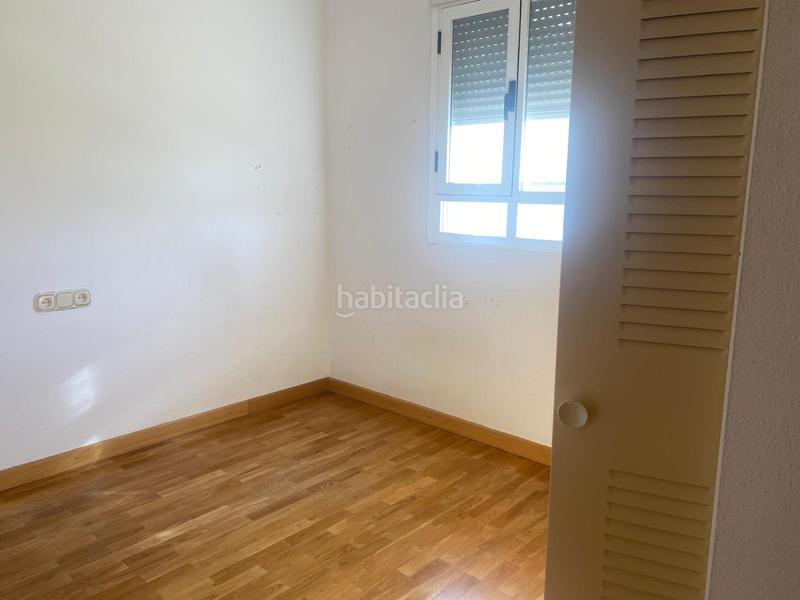 Foto 6773e57f-d86c-476d-9b6d-849b11a8a6d8. Alquiler casa adosada bonito adosado para disfrutar de sus espacios y vivir tranquilamente! en Mérida