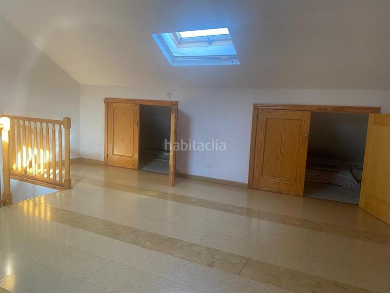 Foto cac5fa38-5e3e-4eea-a1b9-a478cfcd1d28. Rent semi detached house with heating parking in Norte Mérida