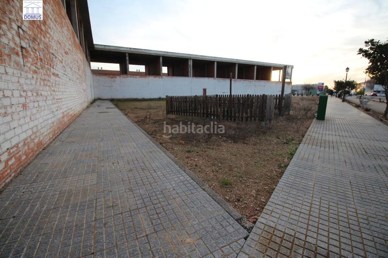 Foto ba54def7-471c-4c9c-9bf1-99cd98a4ce75. Local comercial a Valdelacalzada