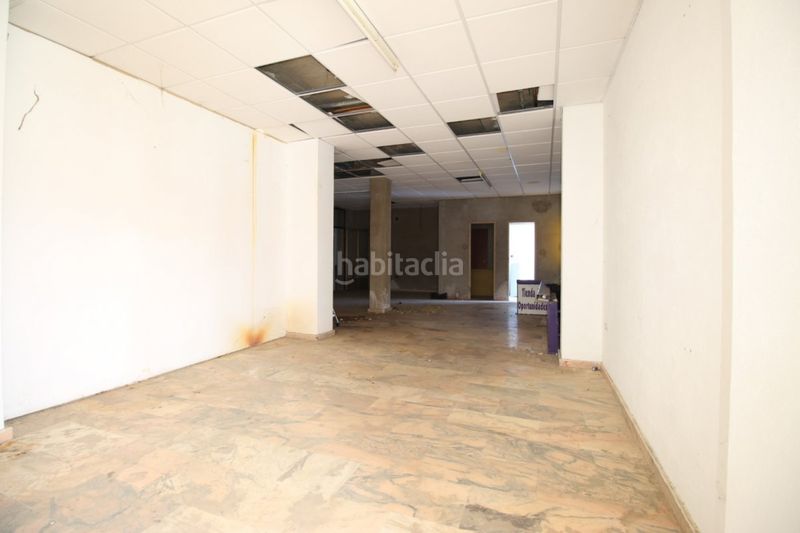 Foto c73ed96a-4350-4a1e-bb72-193f411975e2. Local comercial a Montijo