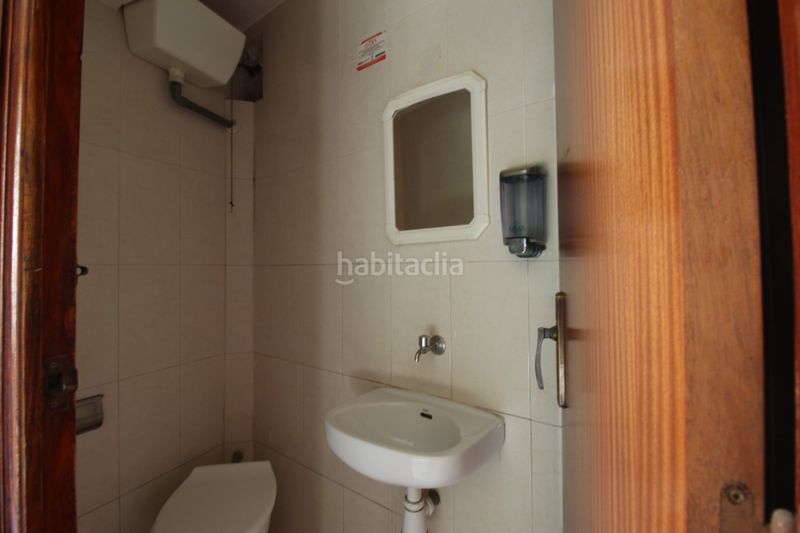 Foto 2774c973-f95e-417c-a749-d879b2e1d60a. Local comercial a Montijo