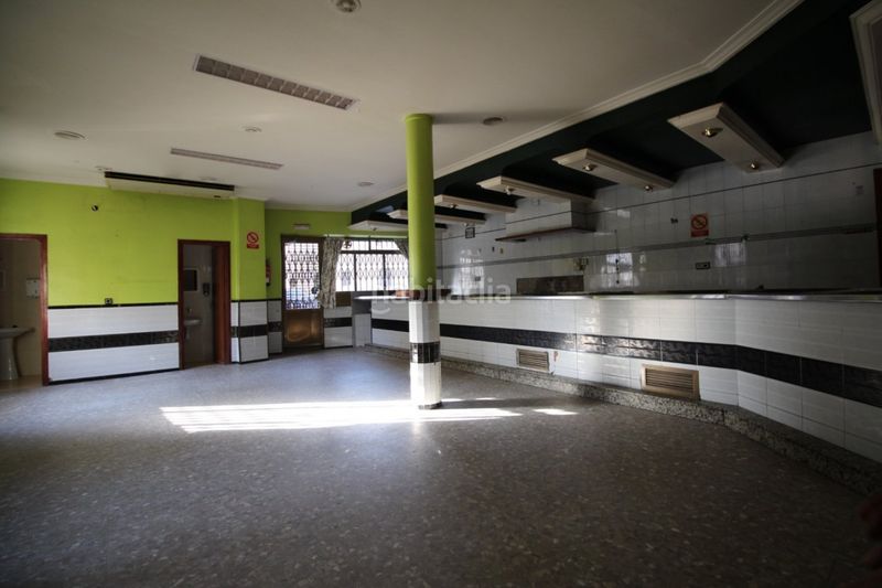Foto 530f1095-081f-409b-b69a-d288511658a7. Local comercial a Montijo