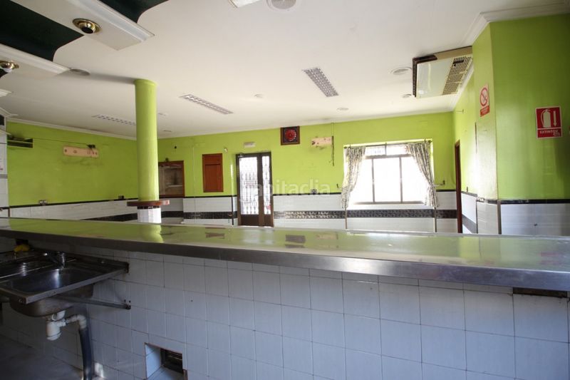 Foto 560fa672-f4d3-4a53-8386-f34a7a642942. Local comercial a Montijo