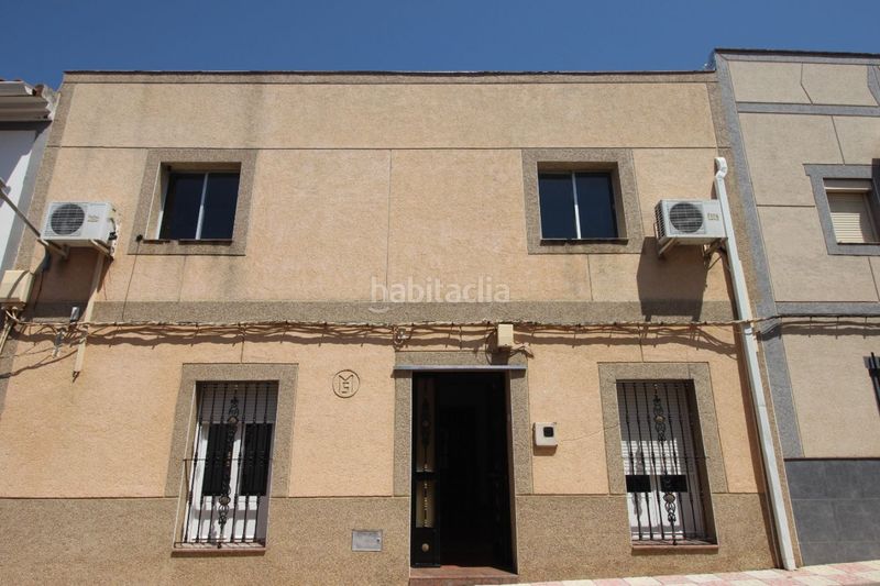 Foto e84d263f-8a52-48ee-a693-1c6cf99837b3. Casa amb calefacció a Garrovilla (La)