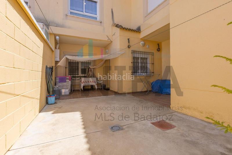 Foto c21a7e9f-b896-4b6b-815c-33b2b4a1eb02. Semi detached house with parking in Talavera la Real