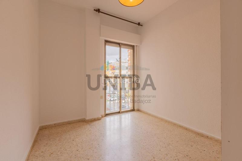 Foto ebcf3a4e-2376-4a8f-88be-790e41a34401. Flat in Santa Marina Badajoz