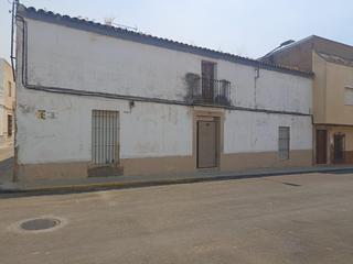 Maison à Calle obando 26. Casa en venta arroyo san servan