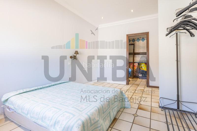 Foto a7906eeb-02fb-4cbc-aac0-07d260d564e3. Chalet  único en urbanización atalaya en Carretera de Sevilla - Los Montitos Badajoz