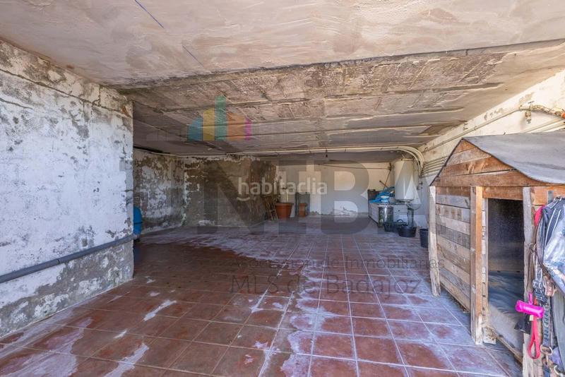 Foto e55e2d4e-e3eb-4648-8d87-df96e1e08036. Chalet  único en urbanización atalaya en Carretera de Sevilla - Los Montitos Badajoz