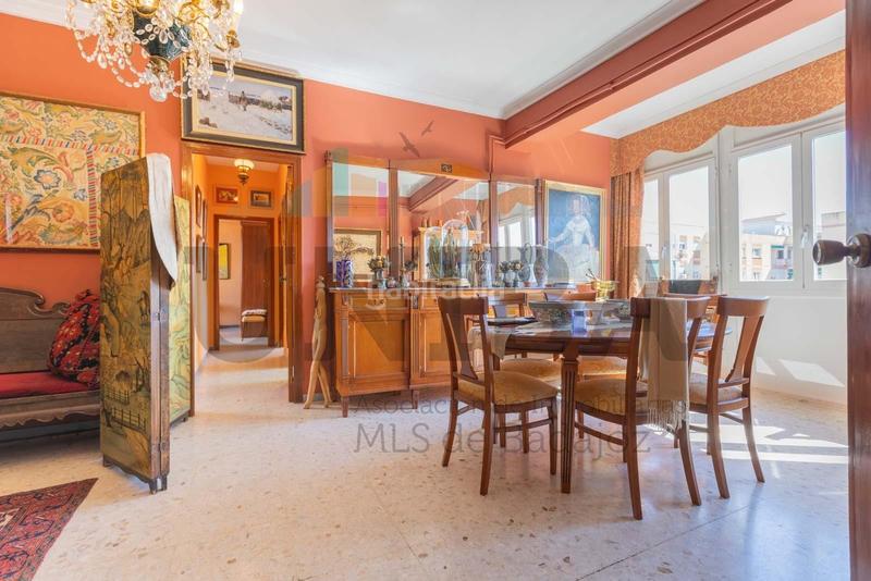 Foto 902034c0-c897-4a06-92bb-bc8682dba101. Piso amplio piso en el centro en Santa Marina Badajoz