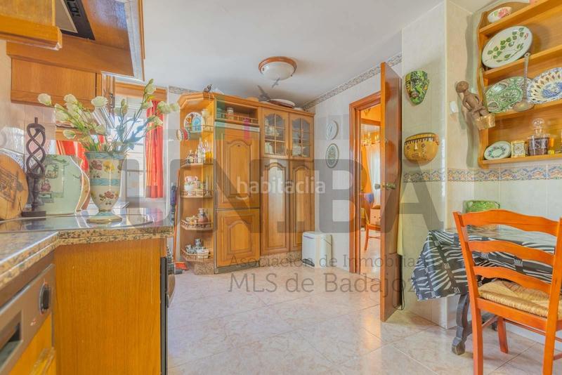 Foto cc6cfb95-d2d1-4142-a4cc-2c564b426759. Flat with heating in Santa Marina Badajoz