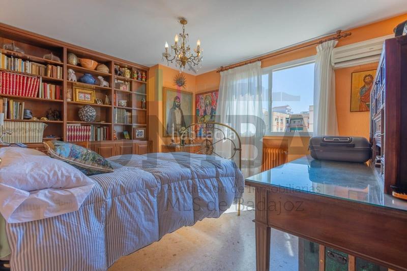 Foto d015cfe6-d13a-415c-a08c-21150ffa03a6. Flat with heating in Santa Marina Badajoz