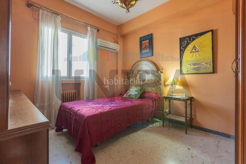 Foto e4cf882d-c296-4f4c-a5f6-a23fbb969a3a. Flat with heating in Santa Marina Badajoz