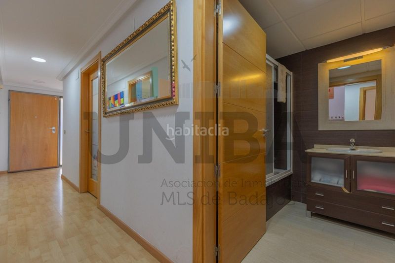 Foto ad359140-f861-4d54-8a7b-637a3e154677. Àtic amb calefacció aparcament a Maria Auxiliadora - Barriada de Llera Badajoz