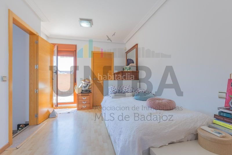 Foto ae365d7e-7940-420f-be92-11f575b3c9e8. Àtic amb calefacció aparcament a Maria Auxiliadora - Barriada de Llera Badajoz
