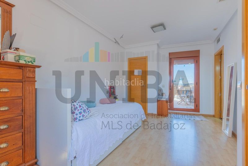 Foto f22a811e-c42d-4078-8759-47ededde0077. Àtic amb calefacció aparcament a Maria Auxiliadora - Barriada de Llera Badajoz