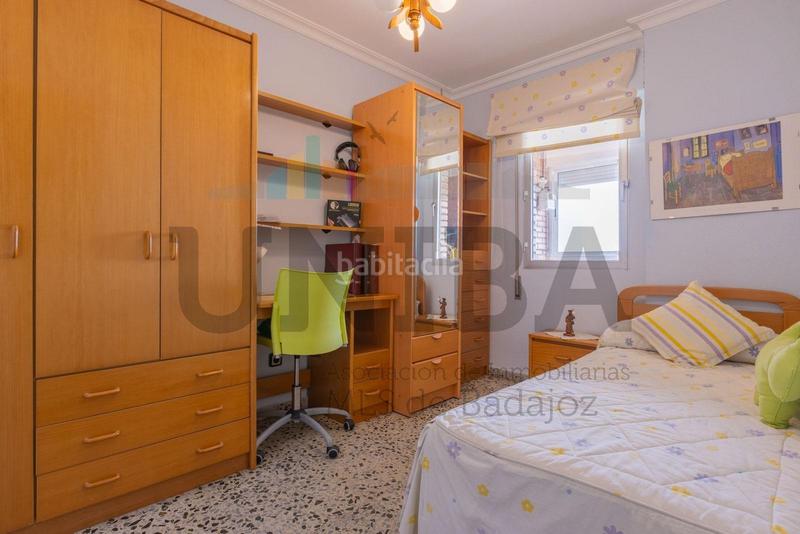 Foto 8f7d90b0-9819-4695-9be6-1468210e7465. Pis amb calefacció aparcament a Pardaleras Badajoz