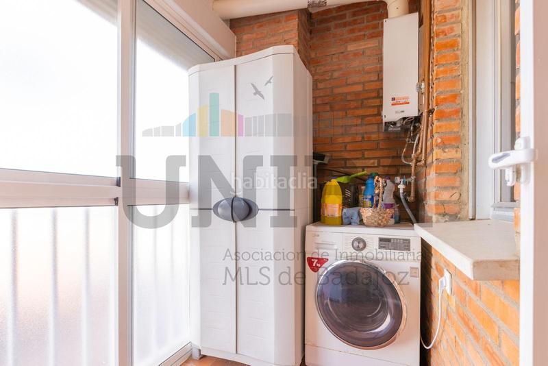 Foto ca8c5b93-842e-4e25-9995-7ae877a96acd. Pis amb calefacció aparcament a Pardaleras Badajoz