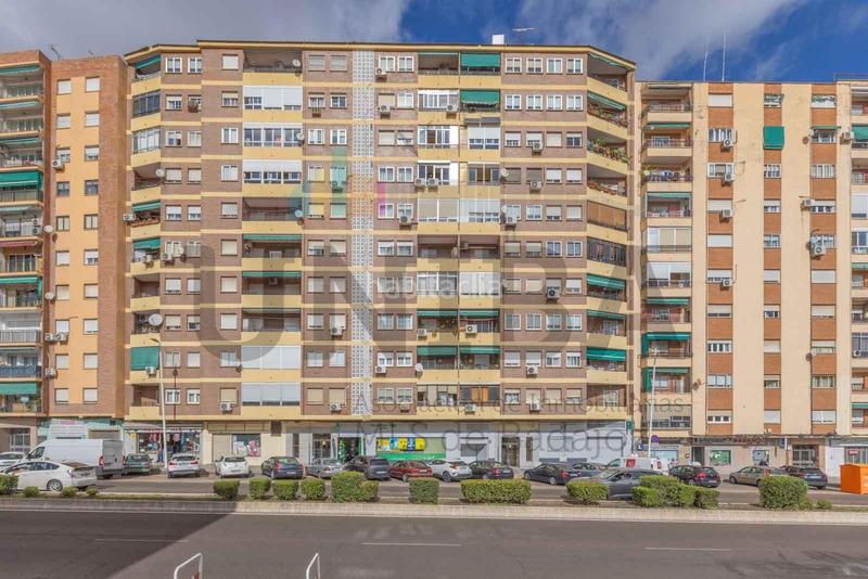 Foto e3e68467-885d-4a5a-8138-fb7174bfa090. Pis amb calefacció aparcament a Pardaleras Badajoz