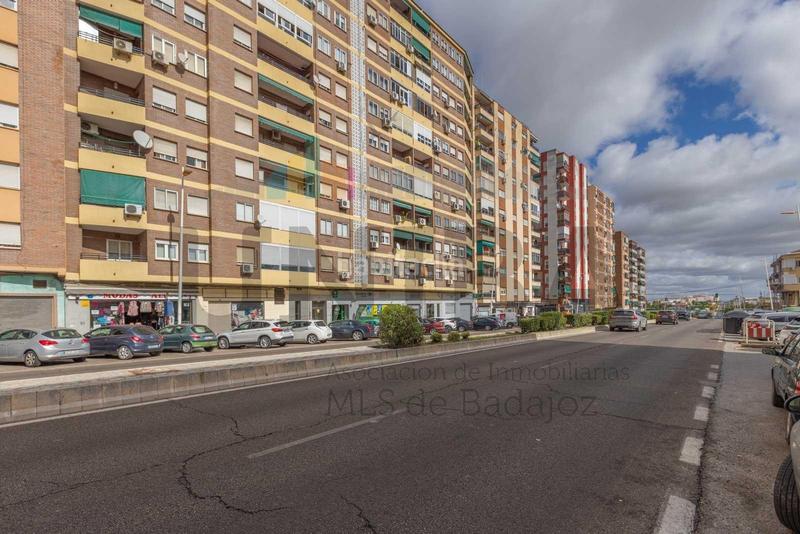 Foto ed019906-317e-4cfe-9839-9291b0023f56. Pis amb calefacció aparcament a Pardaleras Badajoz