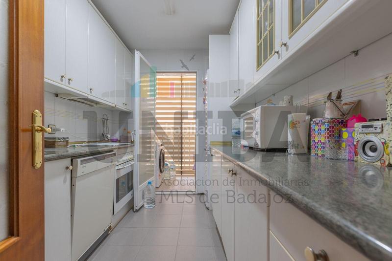 Foto ccaf1653-fda7-46ad-89d6-533fec73f737. Pis amb aparcament a San Roque - Ronda Norte Badajoz