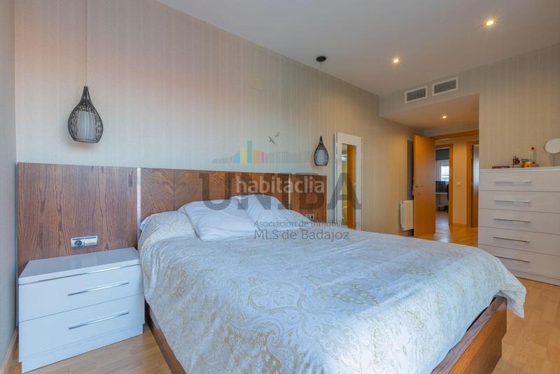 Foto 06dd5ab8-3e26-480c-a34f-19ae13fa5c02. Appartamento con riscaldamento parcheggio piscina in Badajoz