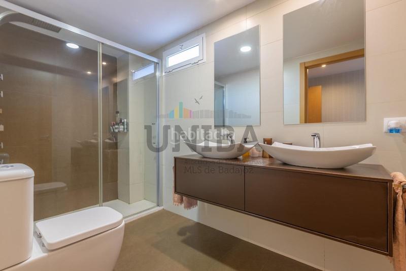 Foto 43cd4cb5-594f-4762-86de-35606eee0e26. Appartamento con riscaldamento parcheggio piscina in Badajoz