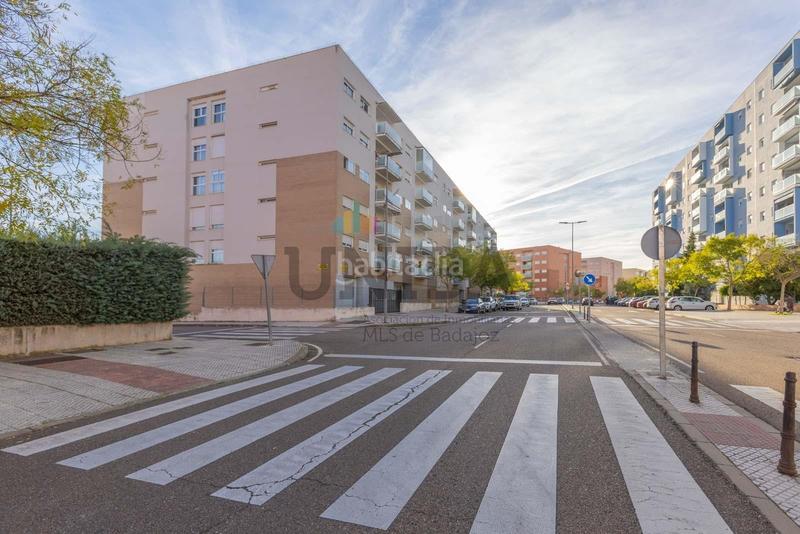 Foto 71a85d86-7a9e-4713-a2bb-baa43b92d800. Appartamento con riscaldamento parcheggio piscina in Badajoz