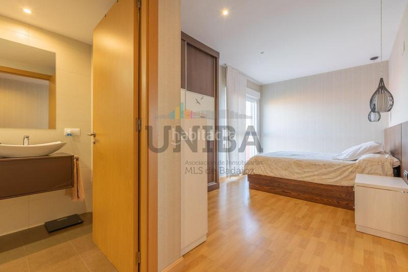 Foto 795e195f-c290-4582-a636-d2f0922d57a4. Appartamento con riscaldamento parcheggio piscina in Badajoz