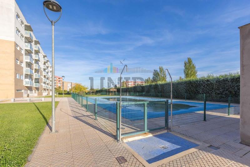Foto 948fd4df-1e95-40e3-acc1-f786601a4d67. Appartamento con riscaldamento parcheggio piscina in Badajoz