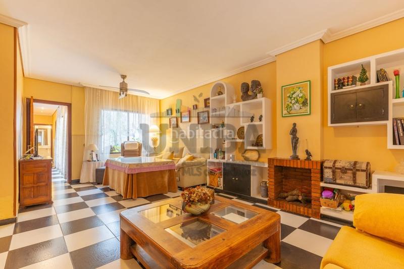 Foto 076dc5d0-b7f8-41e0-bb1b-89cfcab12138. Casa a Pardaleras Badajoz