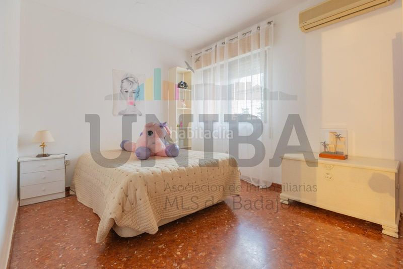 Foto 1b1f2c86-020d-43a8-bf1d-56c65f007a3b. Casa a Pardaleras Badajoz