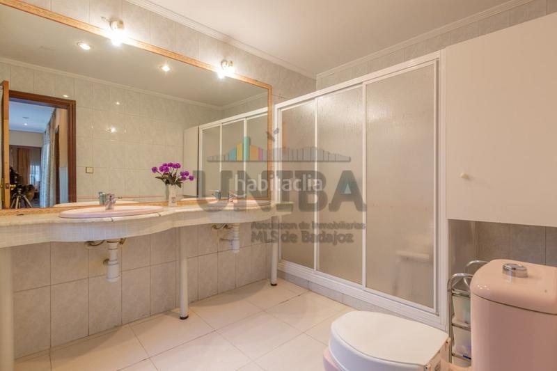 Foto 2eb1dd33-7e4f-4926-93a5-0905ca1c09d3. Casa a Pardaleras Badajoz