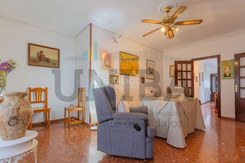 Foto d0fa0178-e1f0-4442-ba74-fa59233ab3de. Casa a Pardaleras Badajoz