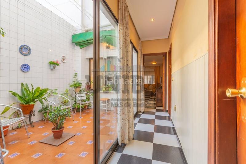 Foto d3a8a1bf-d9b9-4ea6-84cc-34f31c2fb82f. Casa a Pardaleras Badajoz