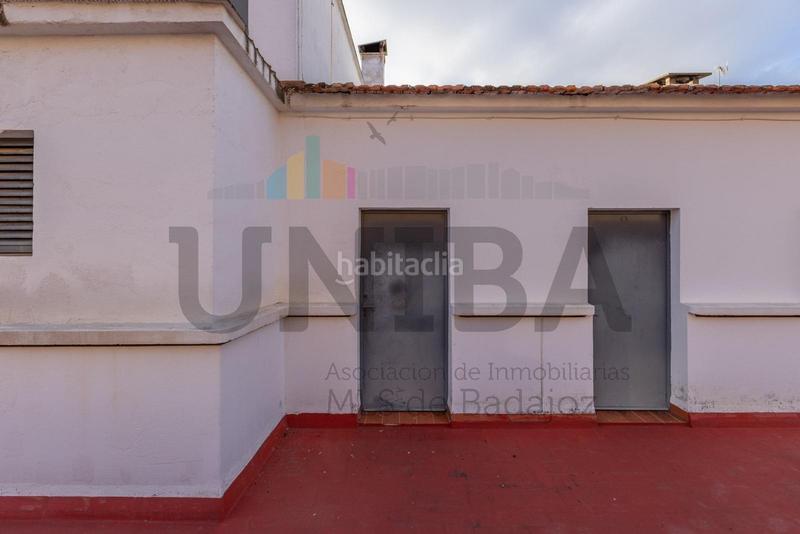 Foto b3de9692-0337-470f-98c7-d79f4db0124b. Pis amb calefacció aparcament a Santa Marina Badajoz