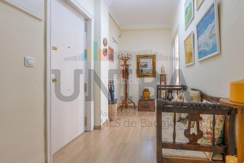 Foto b951a836-9a4e-48da-8902-ede9fd41fd49. Pis amb calefacció aparcament a Santa Marina Badajoz