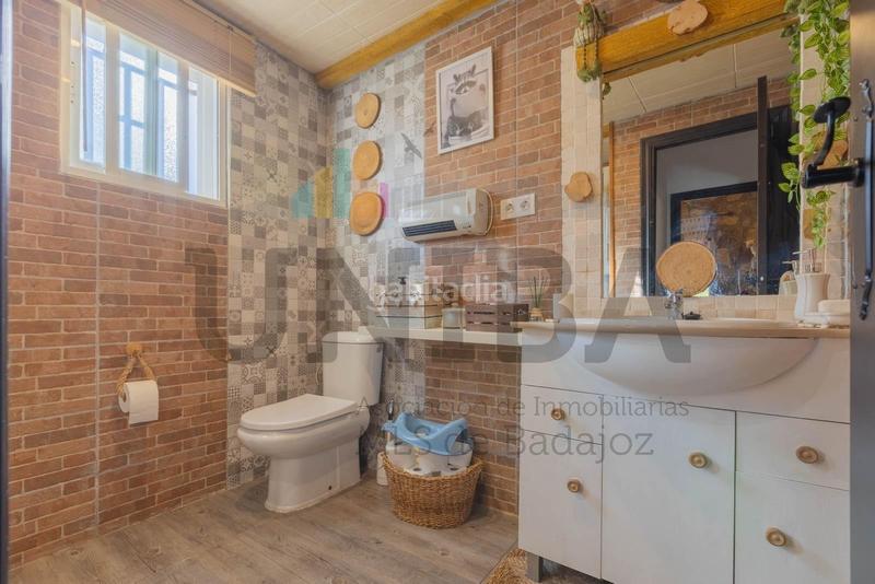 Foto 0e8b0899-dc1c-440e-a920-cd2afe8b438c. Chalet avec parking piscine dans pedanías de Badajoz Badajoz