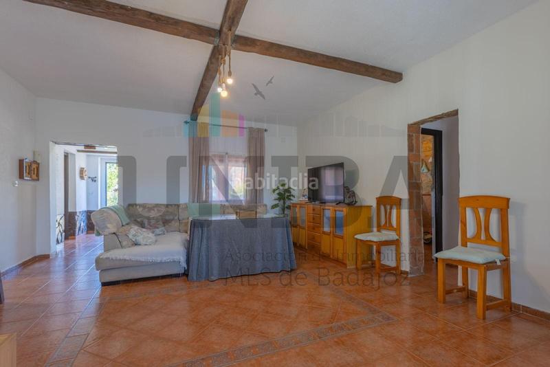 Foto 426bc6cb-8937-4580-8e62-ad63bb358906. Chalet avec parking piscine dans pedanías de Badajoz Badajoz