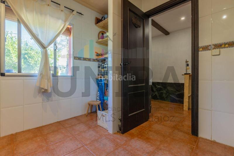 Foto ab9753b1-b5d0-4814-bf57-0c92ae629756. Chalet with parking pool in pedanías de Badajoz Badajoz