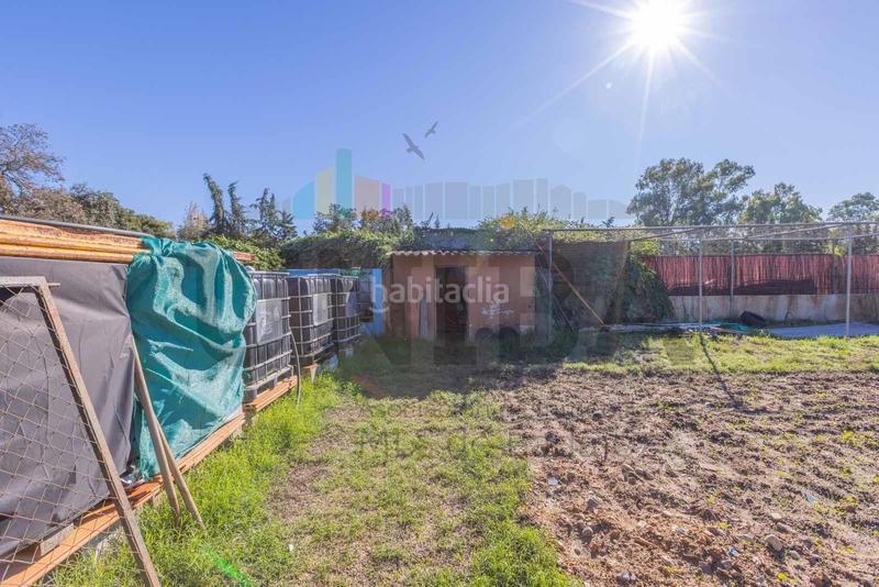 Foto c60aca65-697c-4d4c-99c0-8c91e42f4583. Chalet with parking pool in pedanías de Badajoz Badajoz