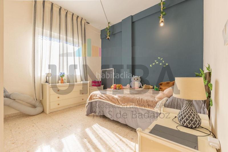 Foto fc925b57-a04c-4ed4-85d5-23fcac31bc48. Pis a La Estación Badajoz