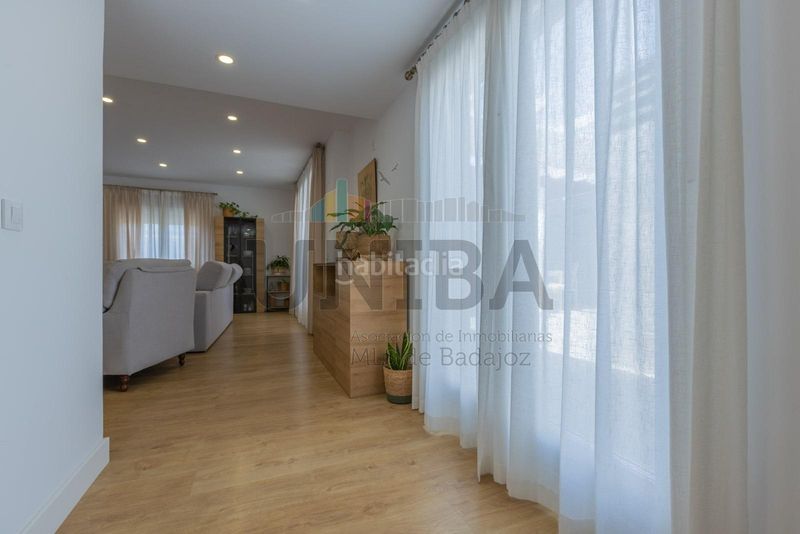 Foto 8f2c9cbd-8d97-4d7e-a708-e0fa713c0be3. Àtic amb calefacció aparcament a Avenida Elvas Badajoz