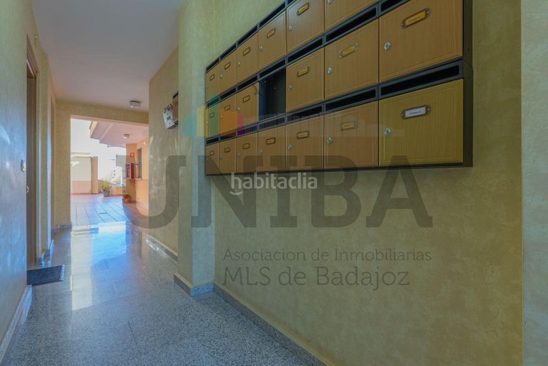 Foto 00ac44fe-5c25-49b8-968e-2538eba55bae. Àtic amb calefacció aparcament a Maria Auxiliadora - Barriada de Llera Badajoz