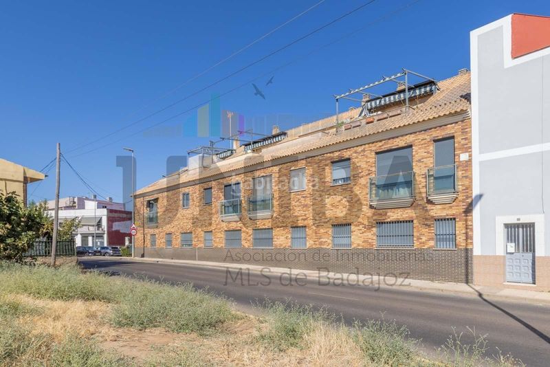 Foto 59204b62-8741-49b1-a45a-c4d7e832781b. Àtic amb calefacció aparcament a Maria Auxiliadora - Barriada de Llera Badajoz