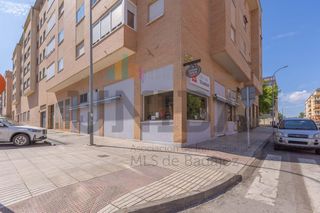 Traspàs Local Comercial a Maria Auxiliadora - Barriada de Llera. Traspaso de barrestaurante en pleno funcionamiento en cerro del