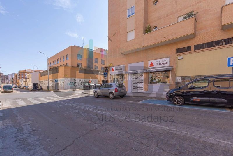 Foto e712714b-6fc2-4d15-b789-18c910fe3197. Umzug geschäftsraum in Maria Auxiliadora - Barriada de Llera Badajoz