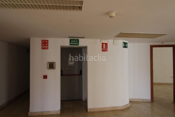 Foto 1064ffcf-4fb0-4217-bbe2-ac715853d6ef. Oficina a Casco Antiguo Badajoz