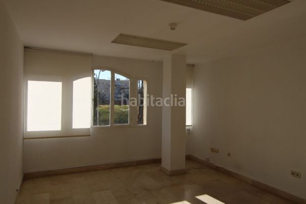 Foto 54431f9a-16f3-485e-8bfb-45af8ab7a274. Oficina a Casco Antiguo Badajoz