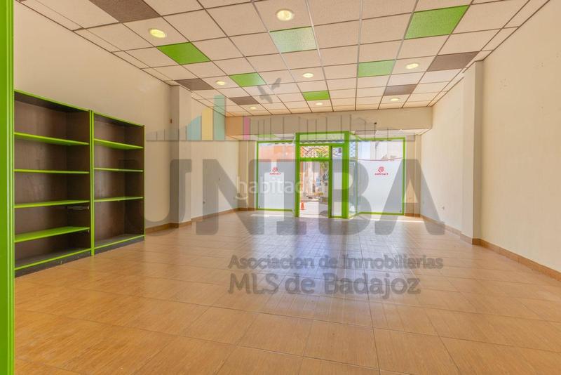 Foto 5fba57a2-96e4-4631-b590-ae83f4569959. Local commercial dans Montijo